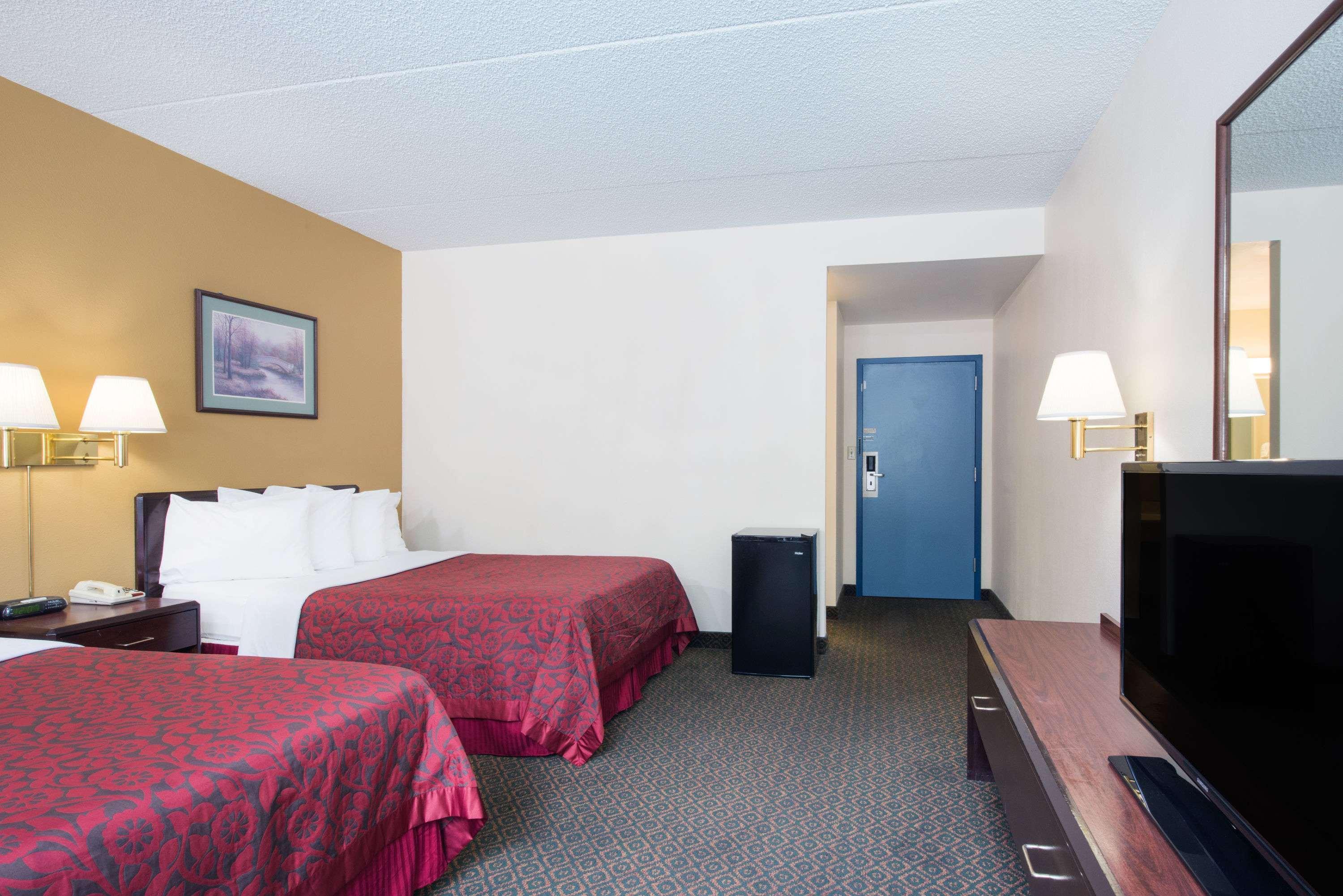 Days Inn By Wyndham Chambersburg Eksteriør bilde