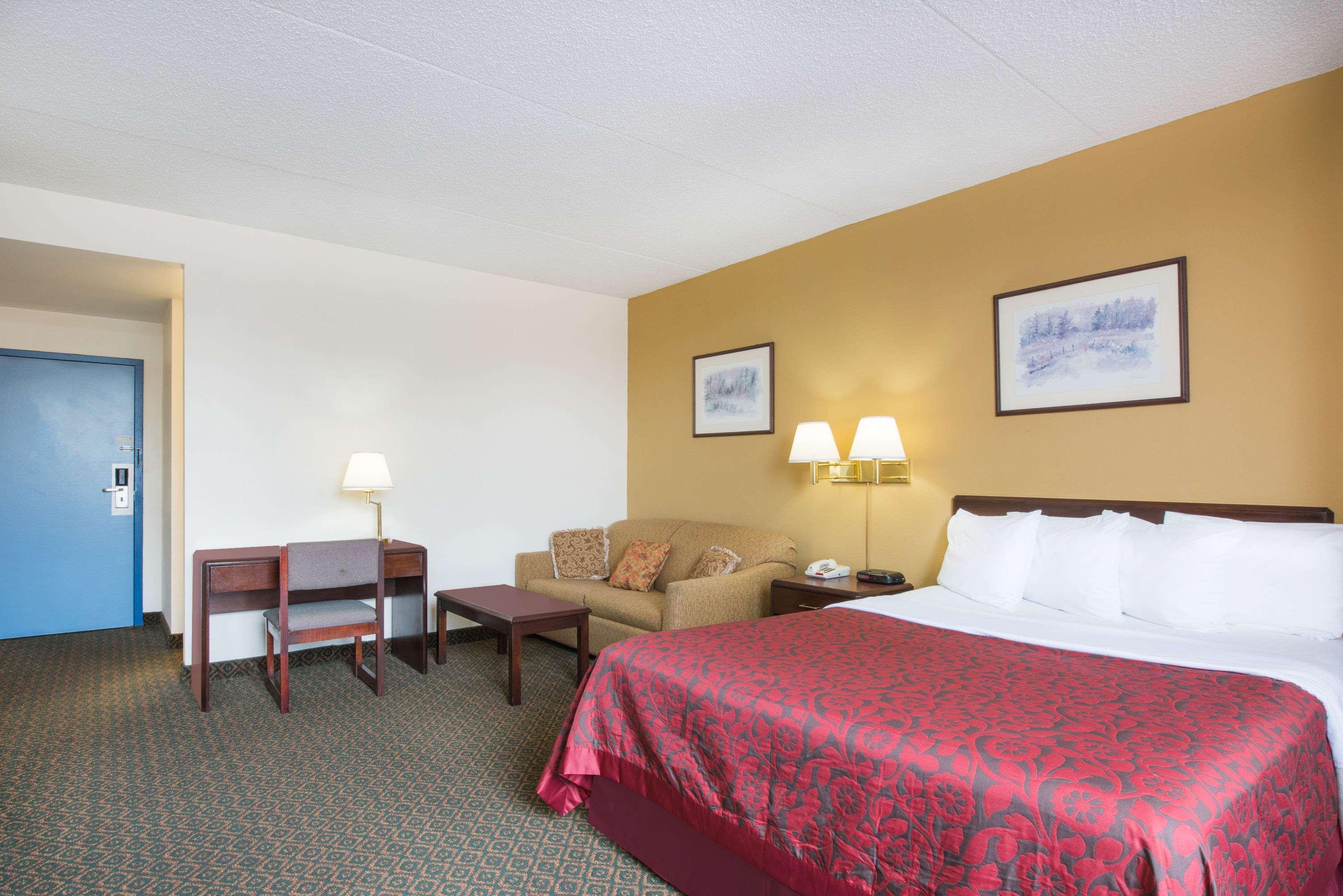 Days Inn By Wyndham Chambersburg Eksteriør bilde